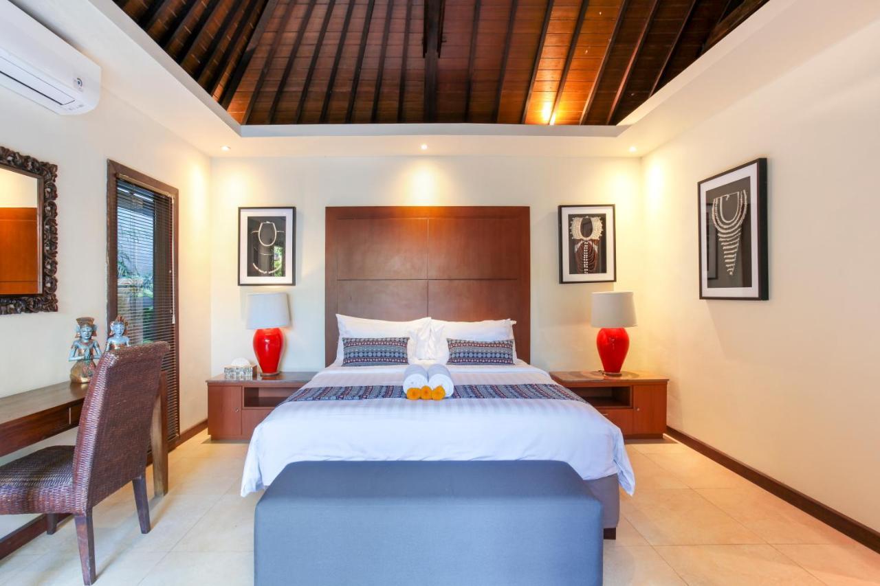Asrina Villa'S Seminyak Luaran gambar