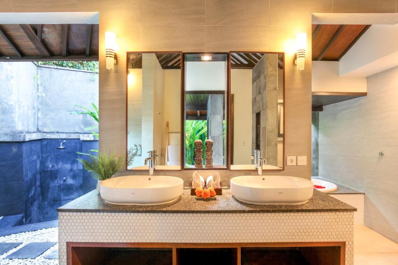 Asrina Villa'S Seminyak Luaran gambar
